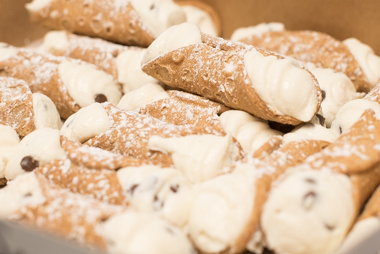 Corropolese Cannolis